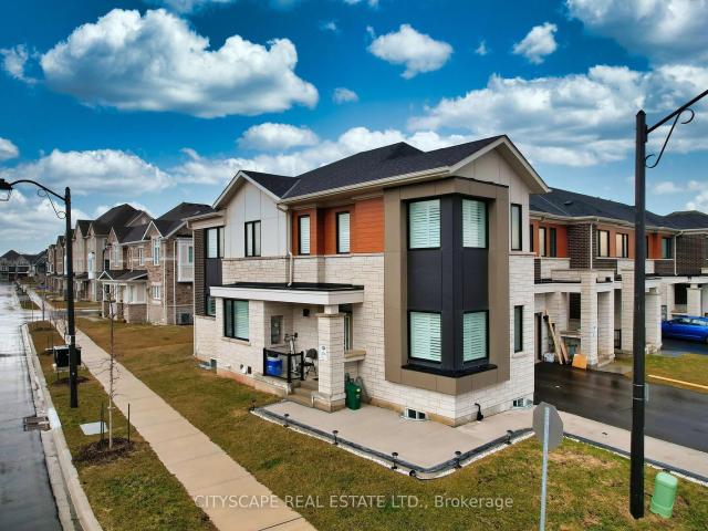 Townhouse for sale in Woburn, Ontario