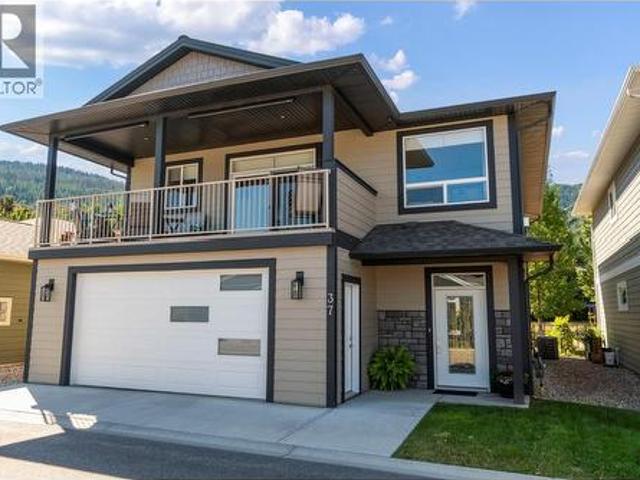 House for sale in Salmon Arm, British Columbia