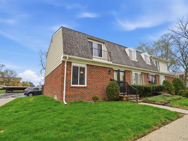 Condo for sale in Royal Oak, Michigan