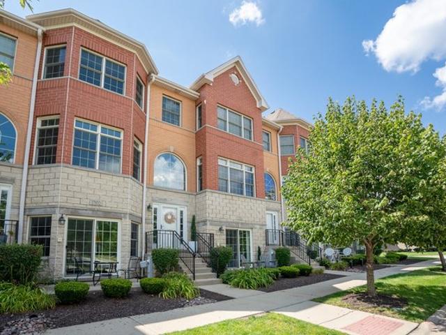 Townhouse for sale in Orland Park, Illinois
