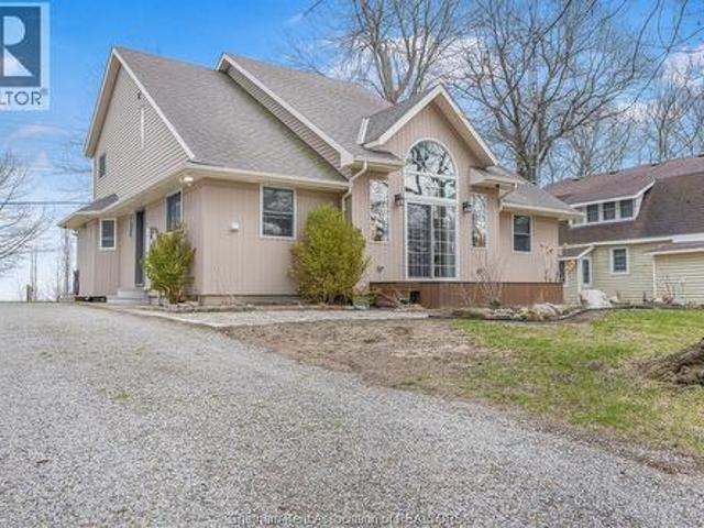 House for sale in Chatham–kent, Ontario
