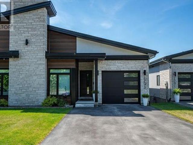 House for sale in Sault Sainte Marie, Ontario
