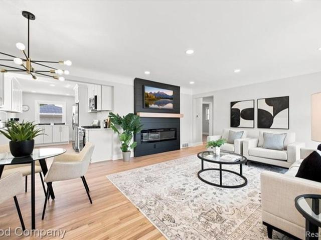 House for sale in Fraser, Michigan
