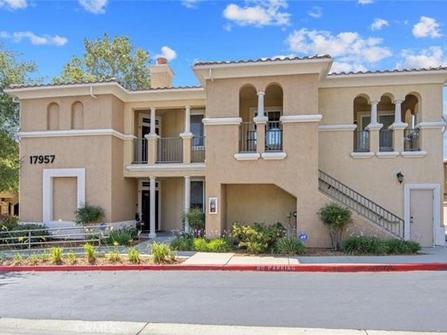 Condo for sale in Canyon Country, California