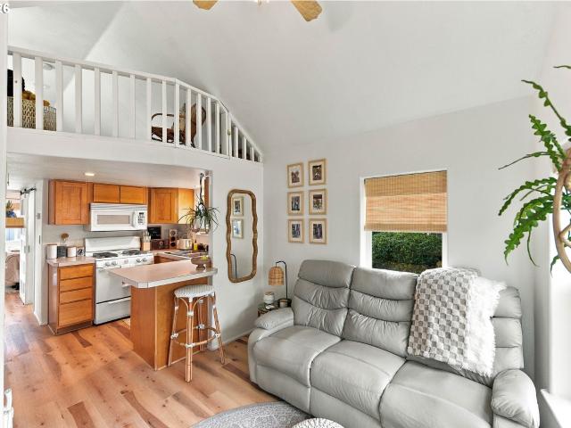 House for sale in Coos Bay, Coos County