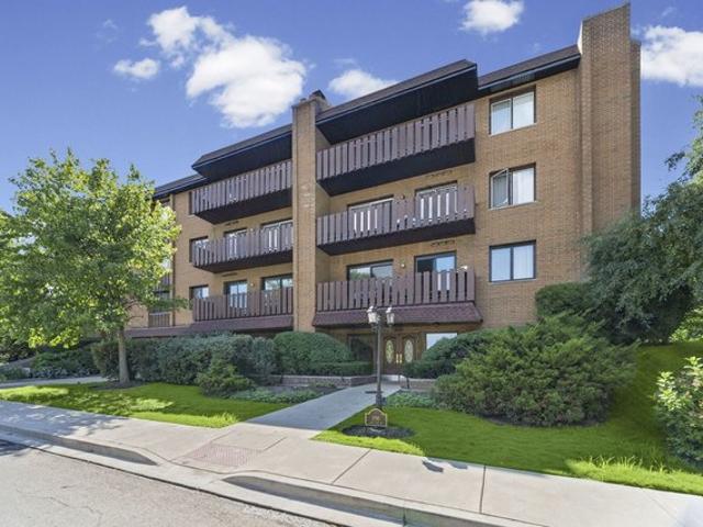 Condo for sale in Highland Park, Illinois