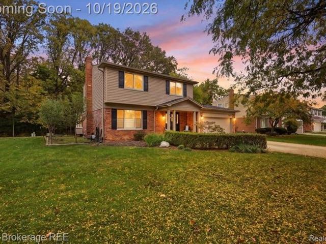 House for sale in Raintree Village, Troy