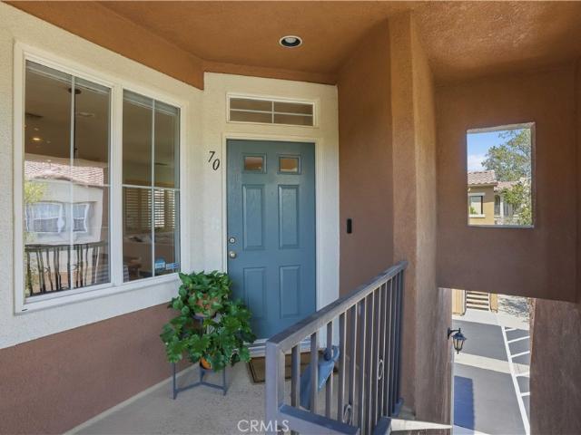 Townhouse for sale in Santa Clarita, Los Angeles County