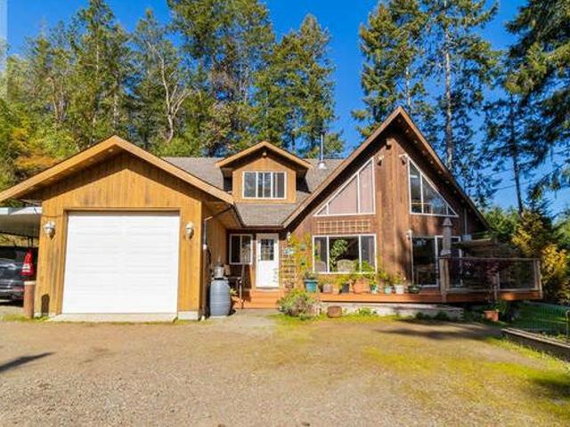 House for sale in Clayoquot, British Columbia