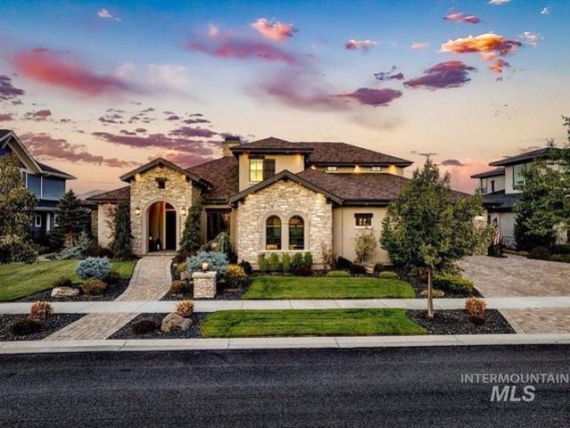 House for sale in Williamson River Ranch, Eagle