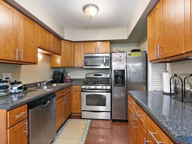 Townhouse for sale in Hoffman Estates, Illinois