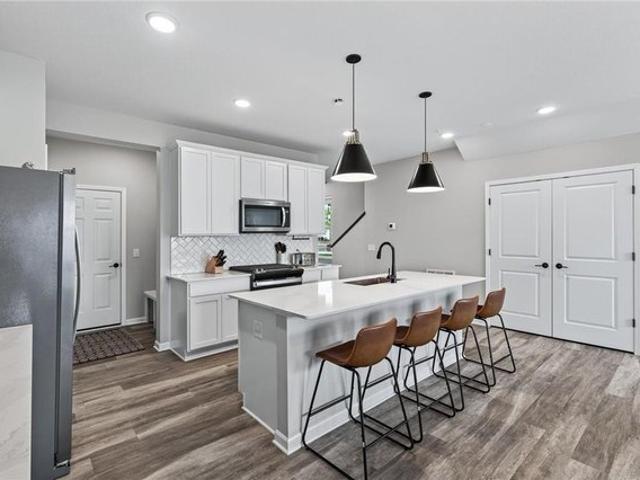Townhouse for sale in Cordelia, Lakeville