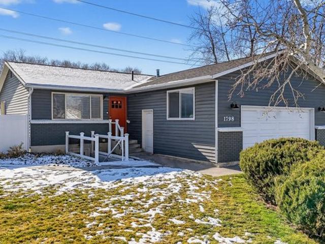 House for sale in Sandy, Utah