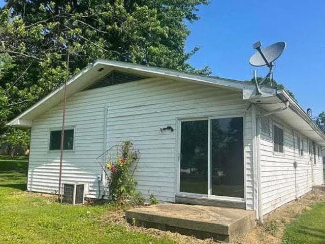 House for sale in Merom, Indiana
