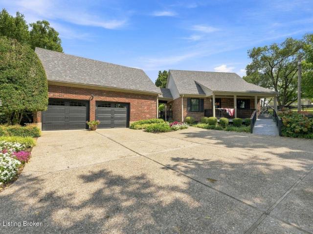 House for sale in Simpsonville, Shelby County