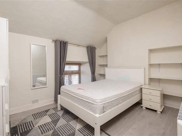 Terraced House for sale