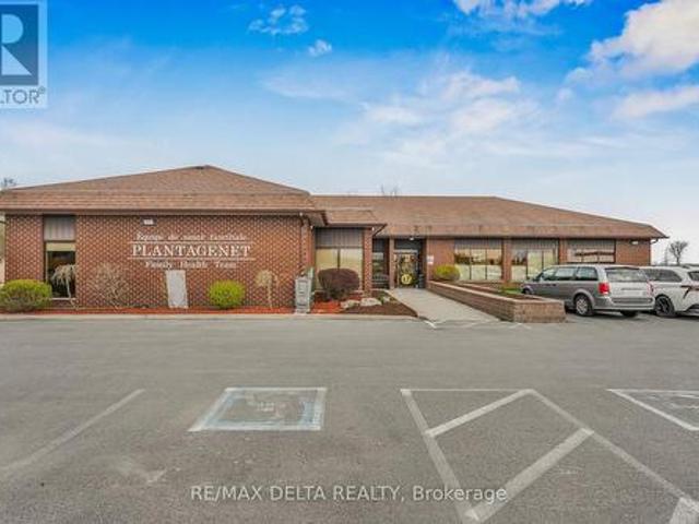 Commercial for sale in Alfred And Plantagenet, Ontario