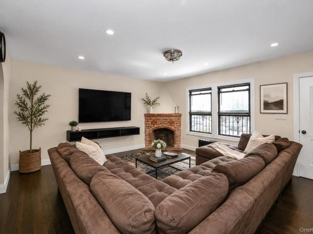 House for sale in Queens, Arverne