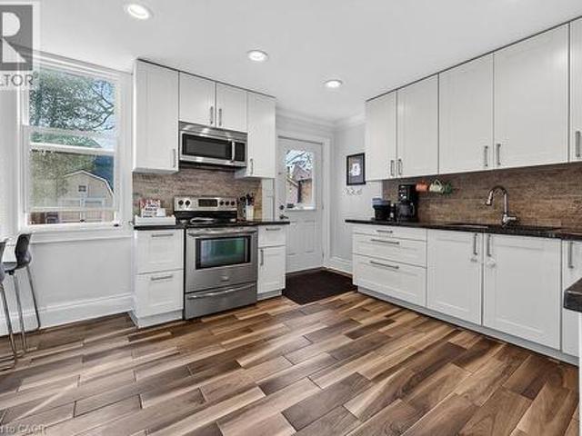 House for sale in Ancaster, Ontario