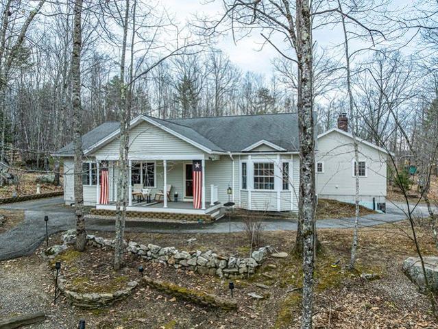 House for sale in Raymond, Maine