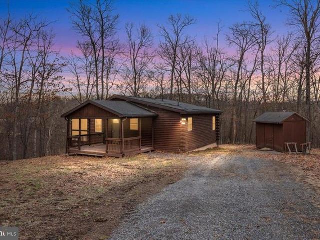 House for sale in Hedgesville, West Virginia