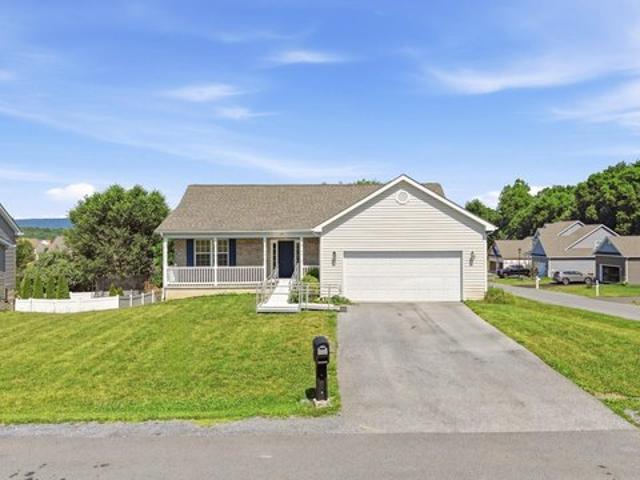 House for sale in Bunker Hill, West Virginia