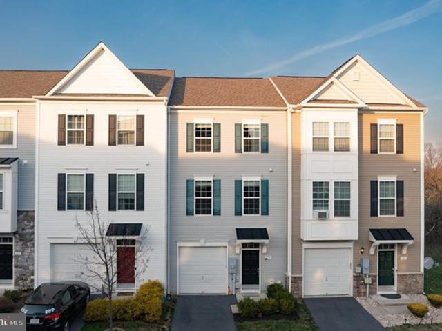 Townhouse for sale in Virginia
