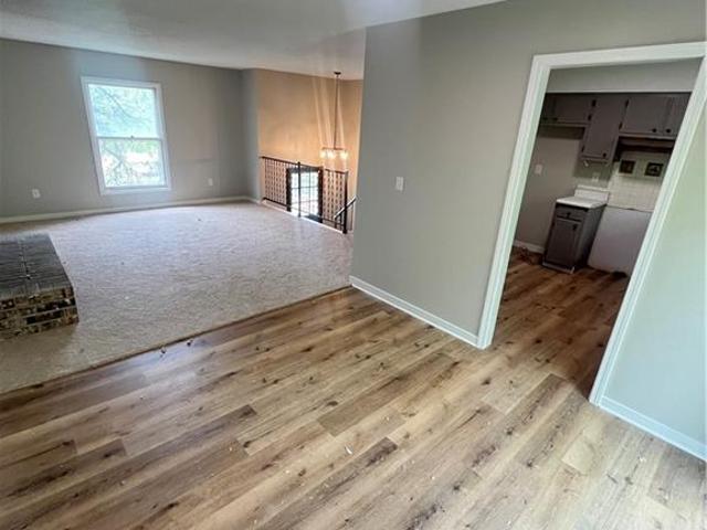 House for sale in Warrensburg, Johnson County