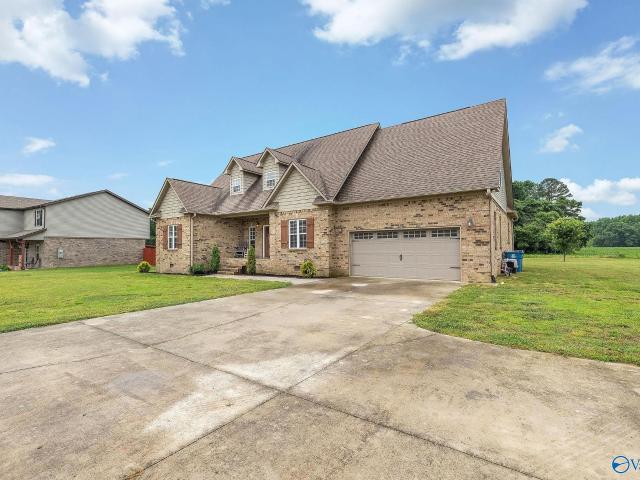 House for sale in Arab, Alabama