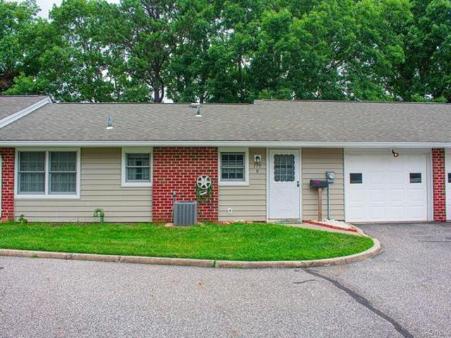 Condo for sale in Centereach, New York