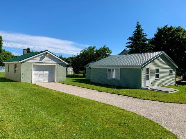 House for sale in Saint Ignace, Michigan