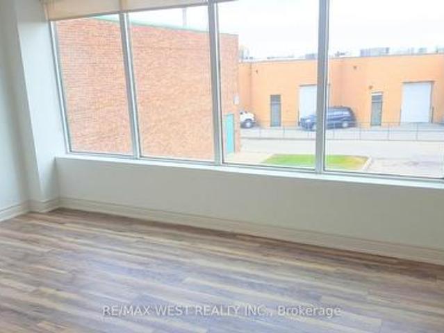 Commercial for rent in York, Ontario