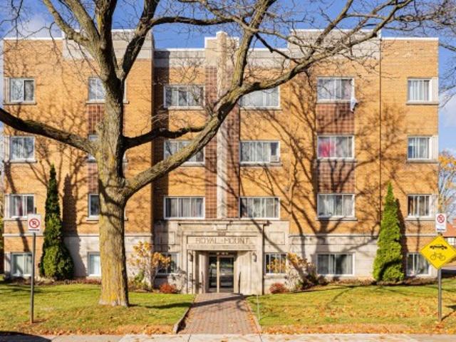 Property for rent in Mont-royal, Quebec