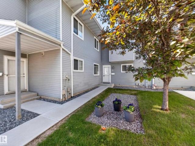 Townhouse for sale in Wedgewood, Alberta