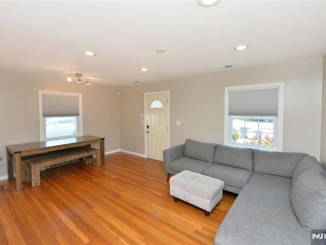 Property for rent in Fair Lawn, New Jersey