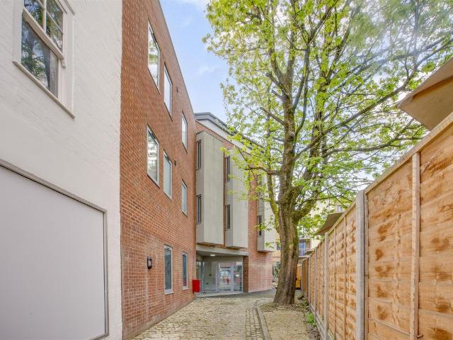 Apartment for rent in Cressex, Isle Of Man