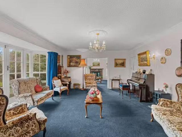 House for sale in Chaslands, Canterbury