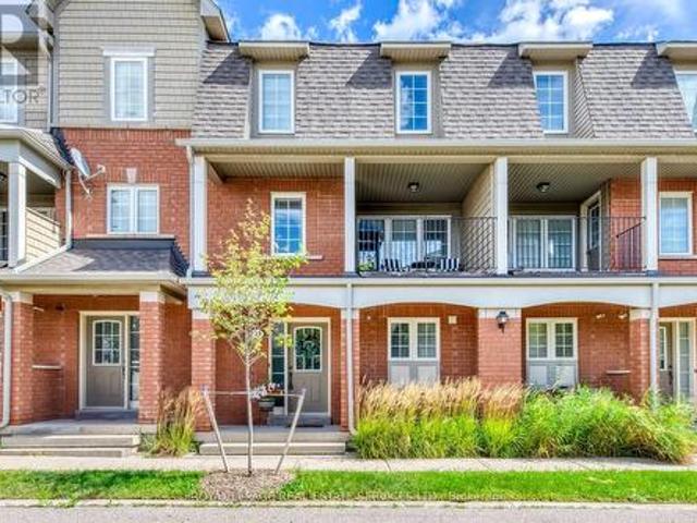 Townhouse for sale in Oakville, Ontario