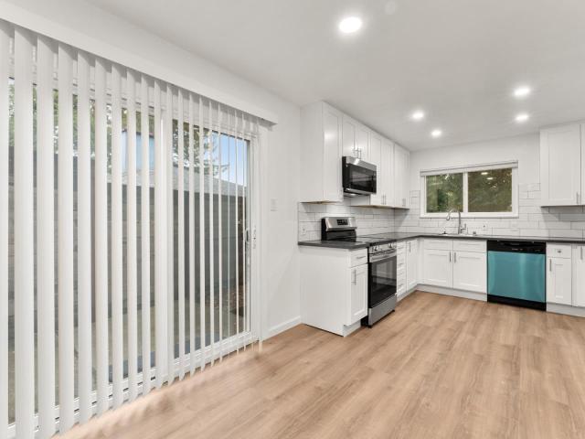Commercial for sale in San Carlos