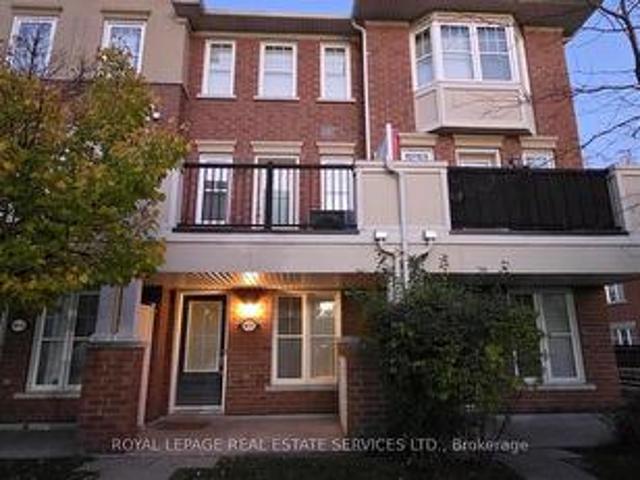 Townhouse for rent in Scarborough Southwest, Toronto