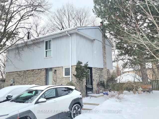 Attic for sale in Woburn, Ontario