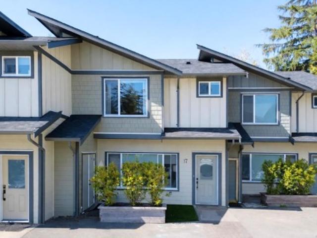 House for sale in Clayoquot, British Columbia