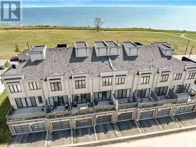 Condo for sale in Lakebreeze East, Clarington