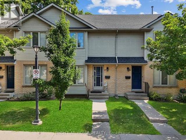 Townhouse for sale in Arva, Ontario
