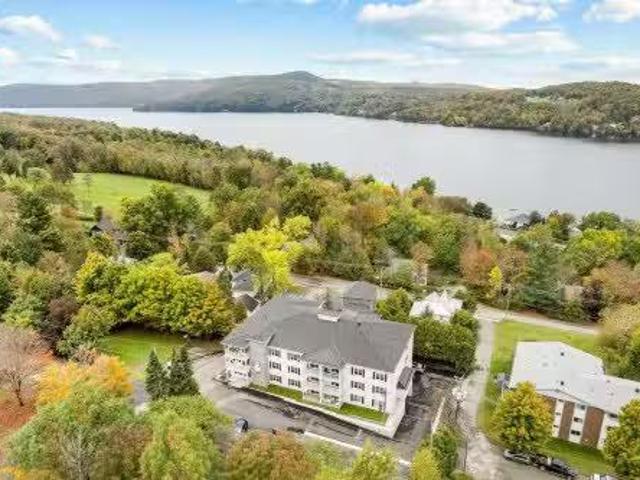 Apartment for rent in North Hatley, Estrie