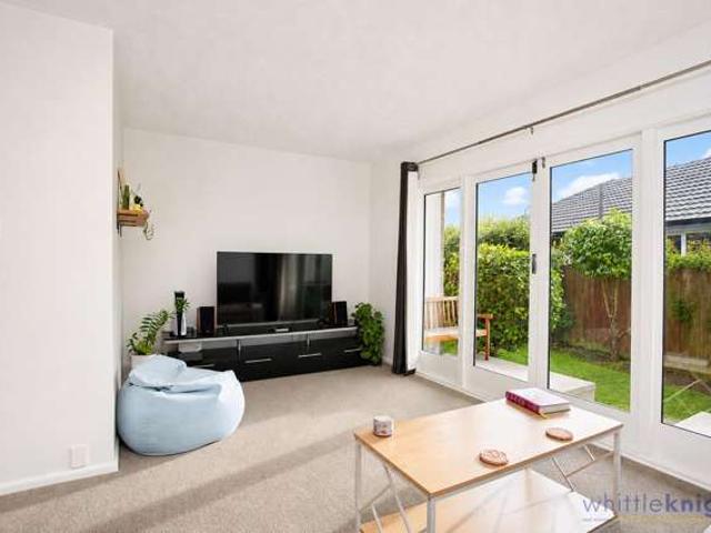 Apartment for sale in Chaslands, Canterbury
