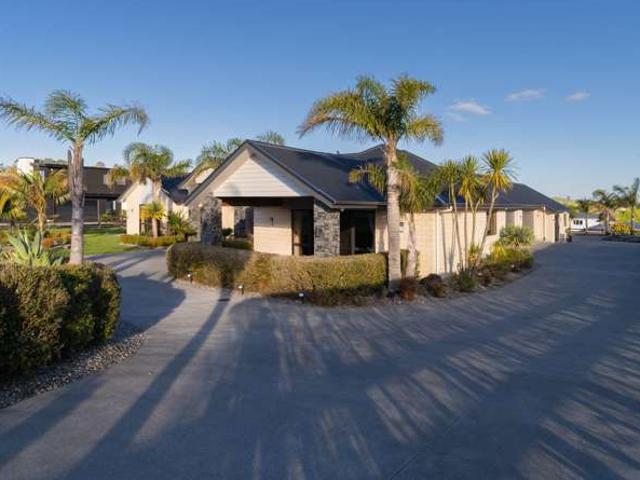 House for sale in Dairy Flat, Rodney