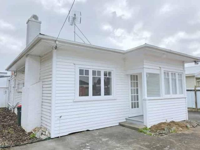 House for rent in Owhata, Oroua County