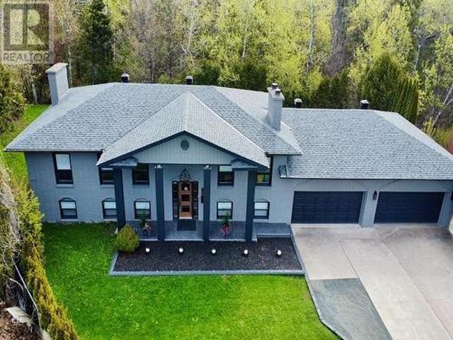 House for sale in Sault Sainte Marie, Ontario