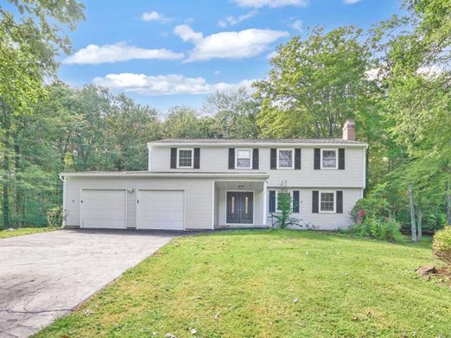 House for sale in Simsbury, Connecticut